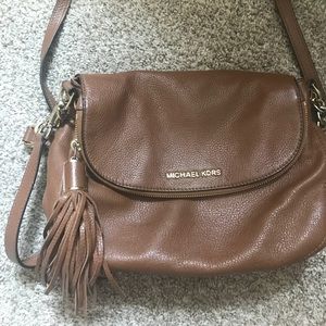 Michael Kors Bedford crossbody bag. Camel/tan